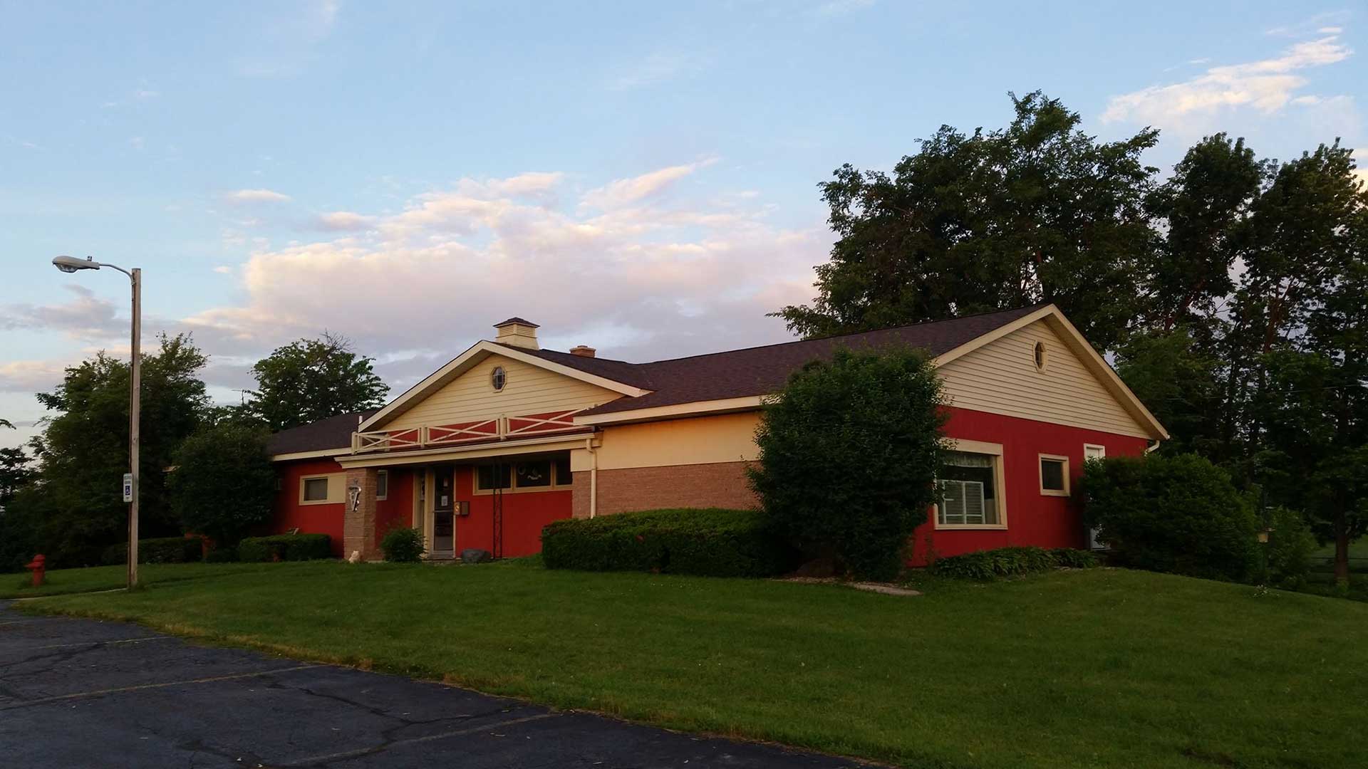 Town & Country Animal Hospital — veterinary clinic in Charlotte, Michigan